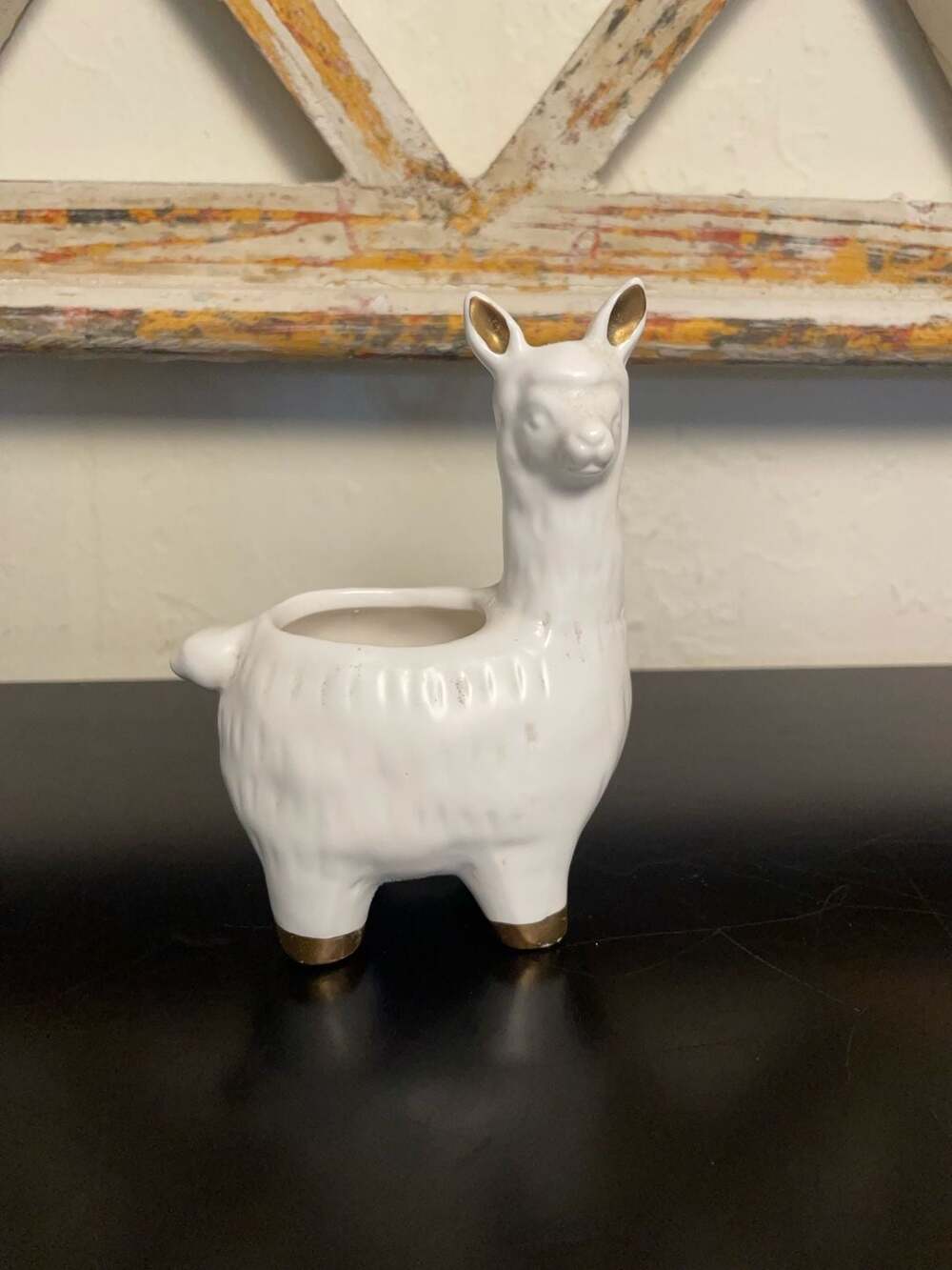 Air fern White Ceramic Llama Succulent Planter with Gold Accents